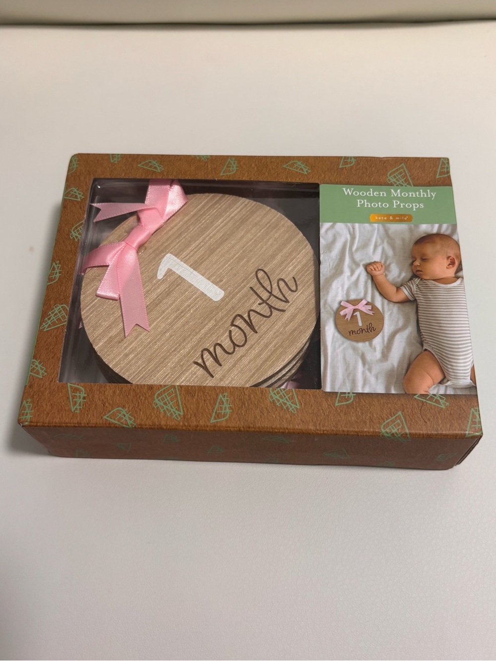 Kate & Milo Wooden Monthly Baby Milestone Photo Props 1-12 Months